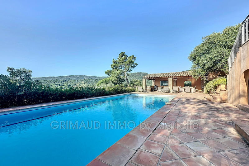 Maison - 200 m² - 5 pièces