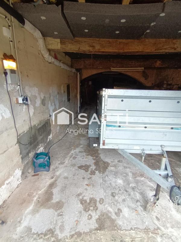 Maison - 300 m² - 17 pièces