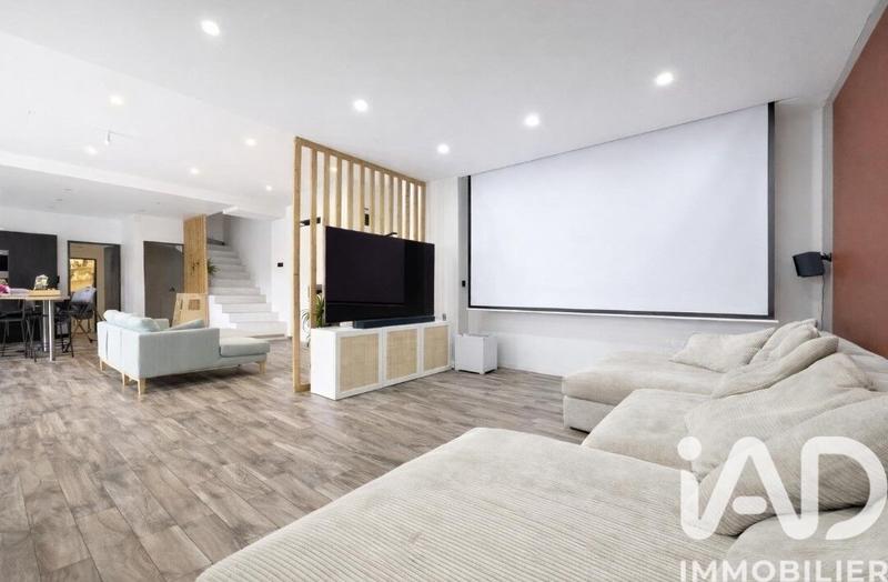 Maison - 190 m² - 5 pièces