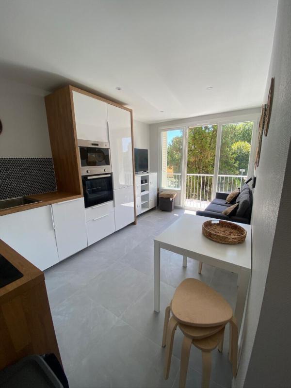 Appartement - 65 m² - 5 pièces