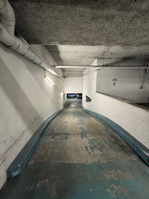 Parking / Garage - 10 m²