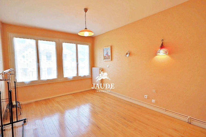 Appartement - 77 m² - 3 pièces