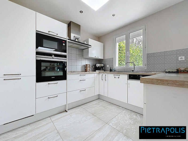 Maison - 122 m² - 5 pièces