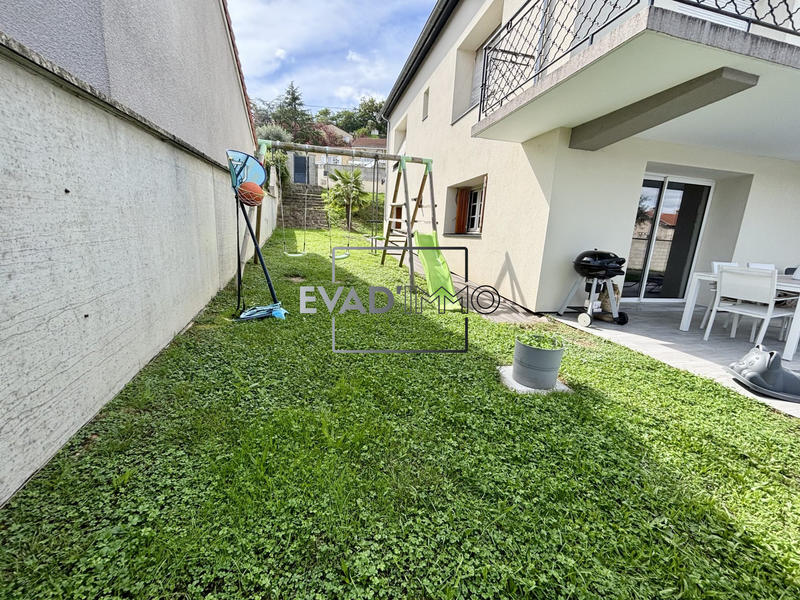 Maison - 257 m² - 8 pièces