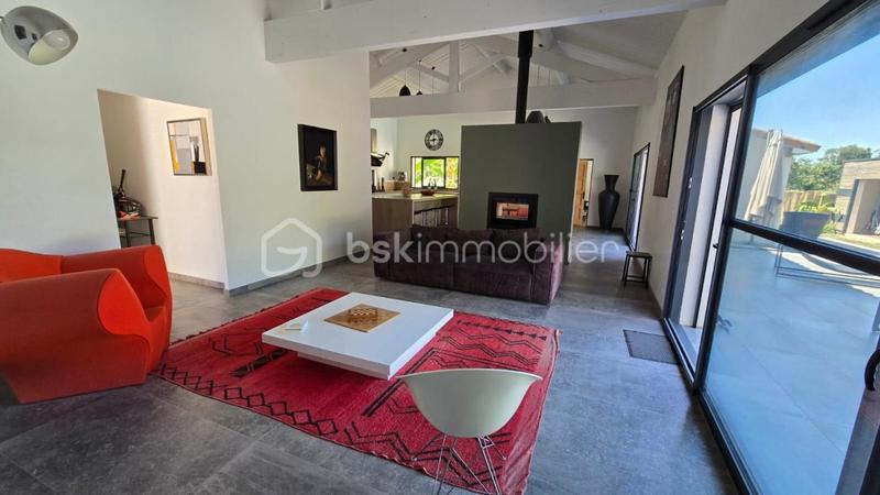 Maison - 194 m² - 7 pièces