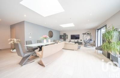 Maison de maîtres - 220 m² - 7 pièces