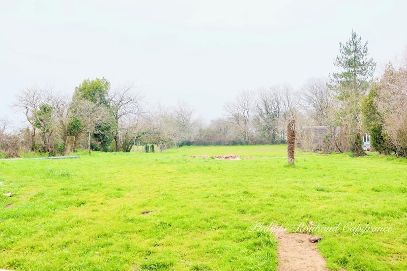 Propriété - 245 m² - 20 pièces