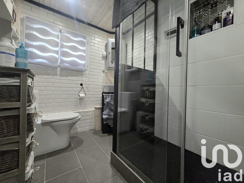 Maison - 240 m² - 7 pièces