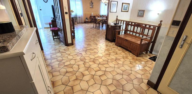 Maison - 177 m² - 7 pièces