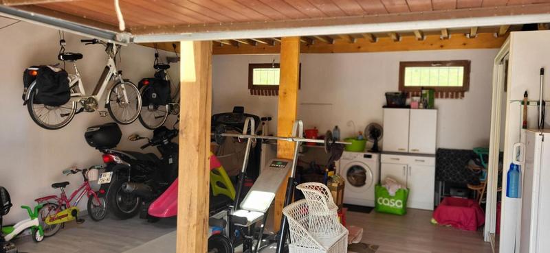 Maison - 236 m² - 7 pièces