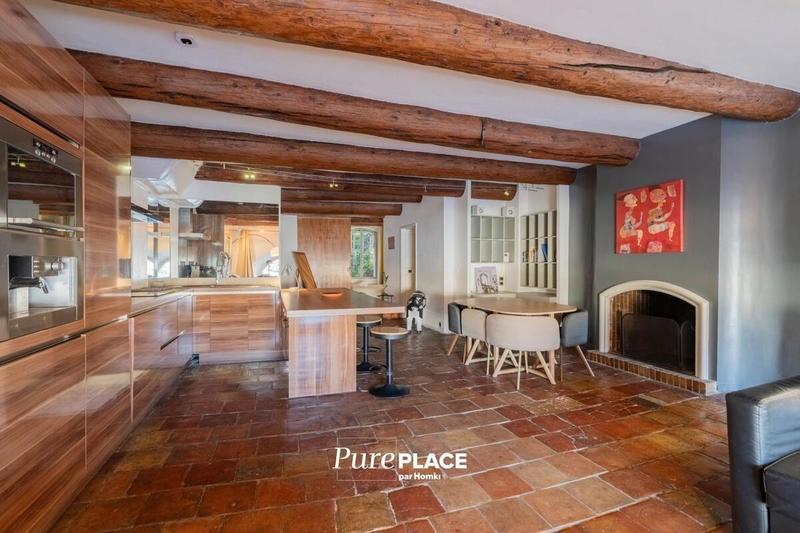 Appartement - 141 m² - 4 pièces