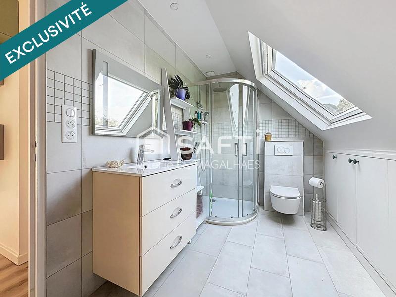 Maison - 169 m² - 8 pièces