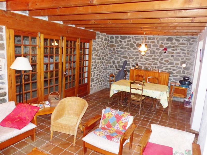 Maison - 220 m² - 8 pièces