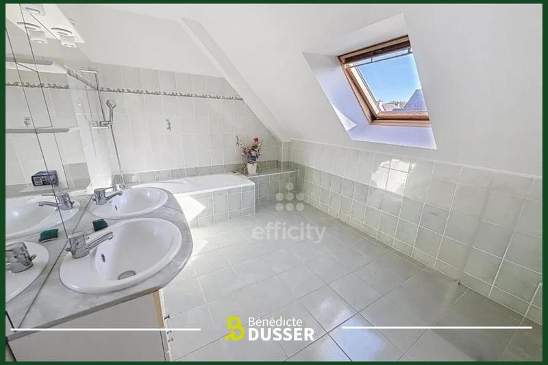 Maison - 106 m² - 5 pièces