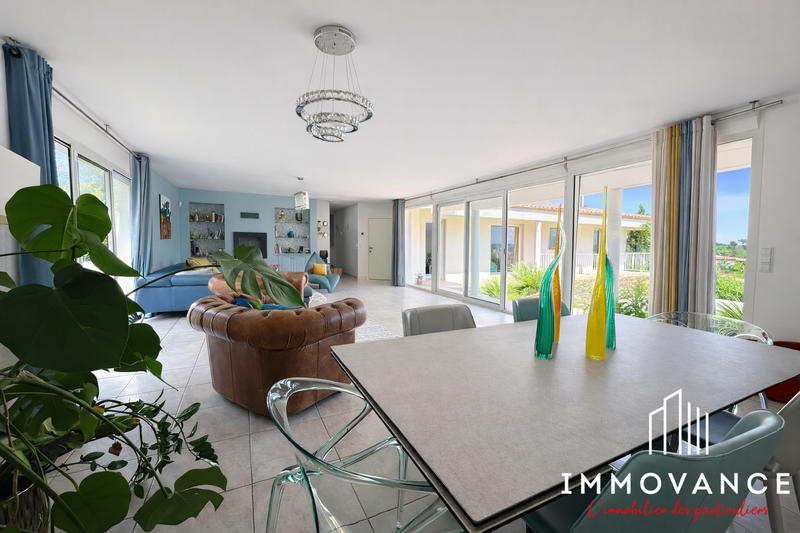 Villa - 180 m² - 6 pièces