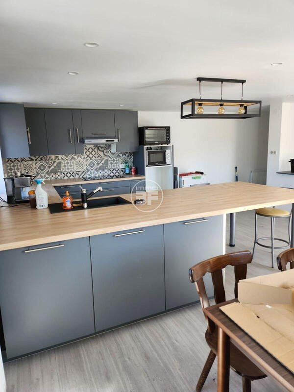 Local d'activités - 495 m²