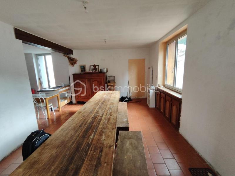 Maison - 180 m² - 8 pièces