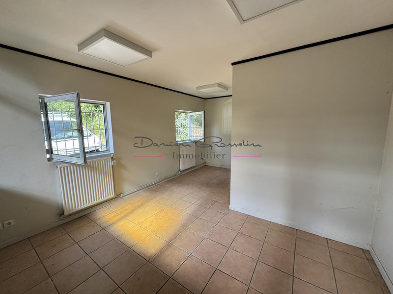 Local commercial - 310 m²