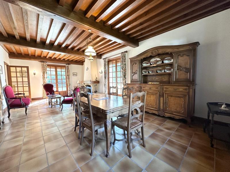 Maison - 157 m² - 7 pièces
