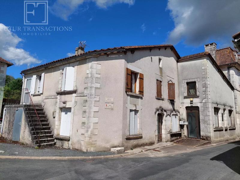 Maison - 296 m² - 11 pièces