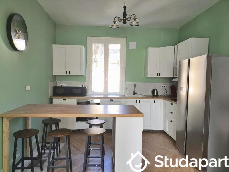 Chambre - 11 m² - 1 pièce