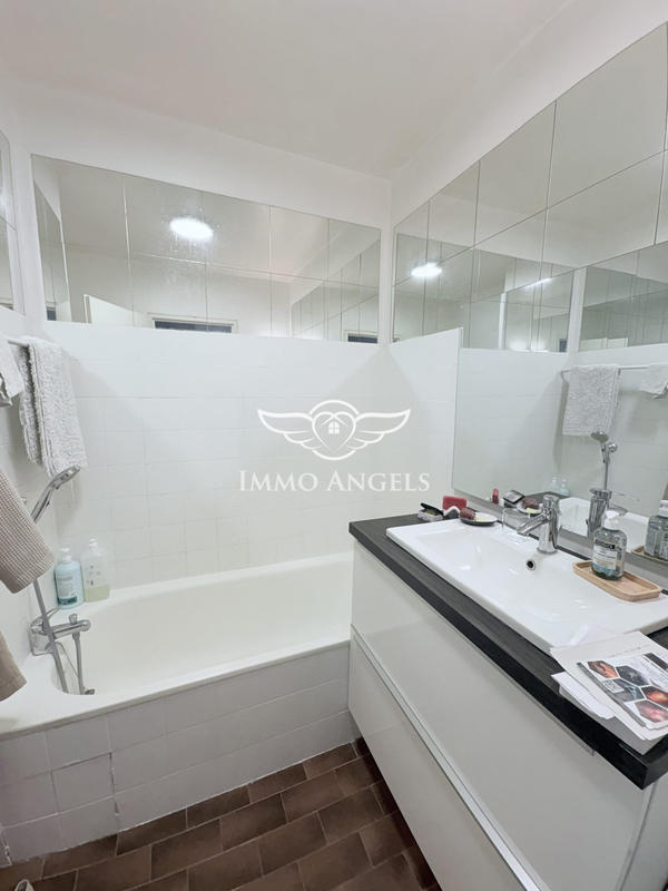 Appartement - 84 m² - 4 pièces