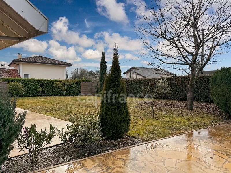 Maison - 179 m² - 8 pièces