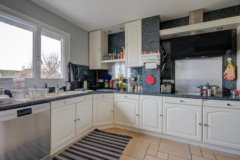 Appartement - 156 m² - 8 pièces