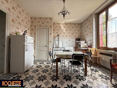 Maison traditionnelle - 81 m² - 4 pièces