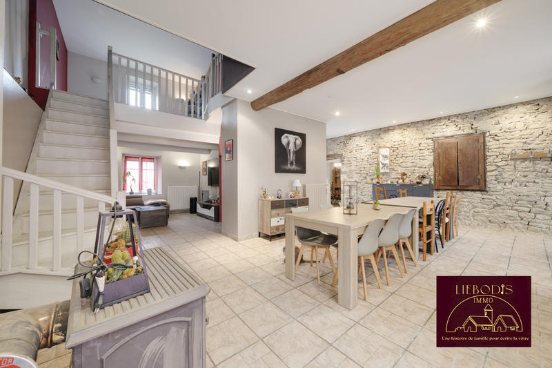 Maison de village - 230 m² - 7 pièces