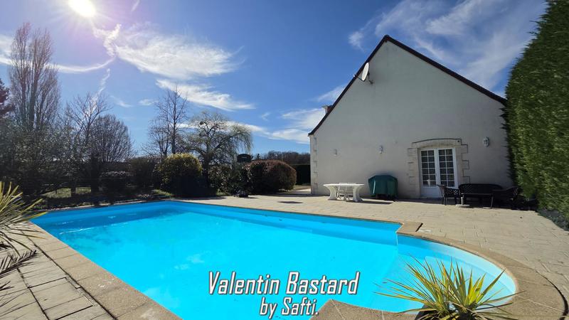 Maison - 260 m² - 10 pièces