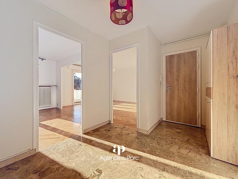 Appartement - 96 m² - 4 pièces