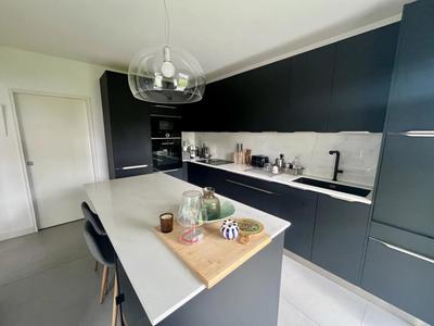 Appartement - 192 m² - 5 pièces