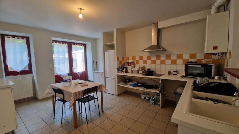 Maison - 225 m² - 10 pièces