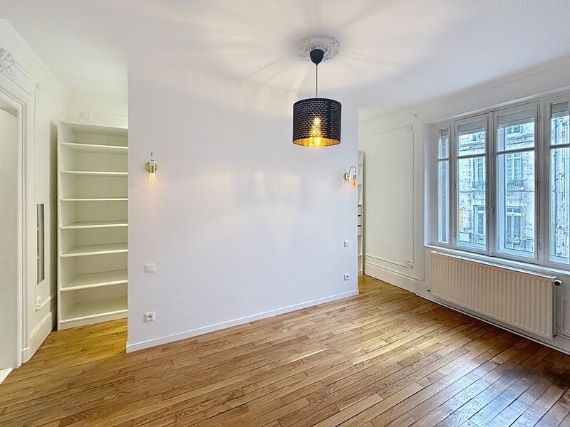 Appartement bourgeois - 158 m² - 6 pièces