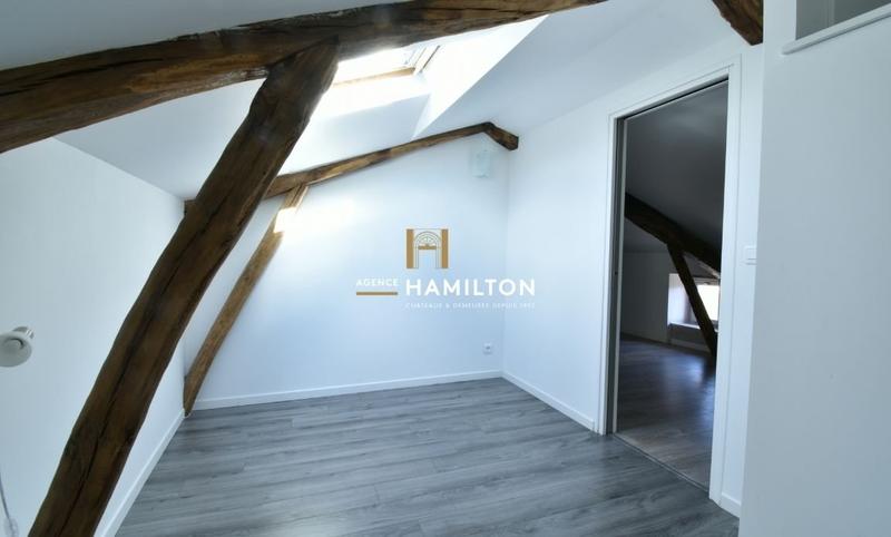 Corps de ferme - 290 m² - 11 pièces