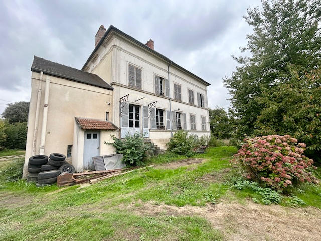Propriété - 246 m² - 7 pièces