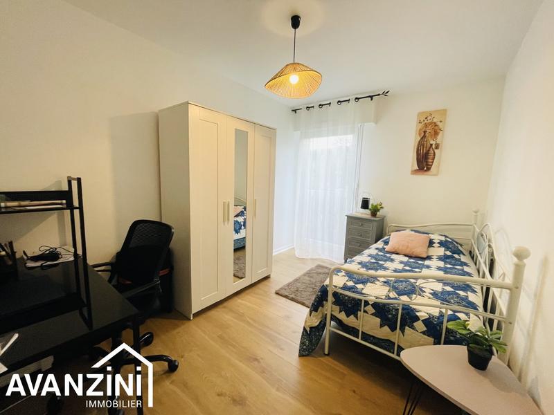 Appartement - 80 m² - 4 pièces