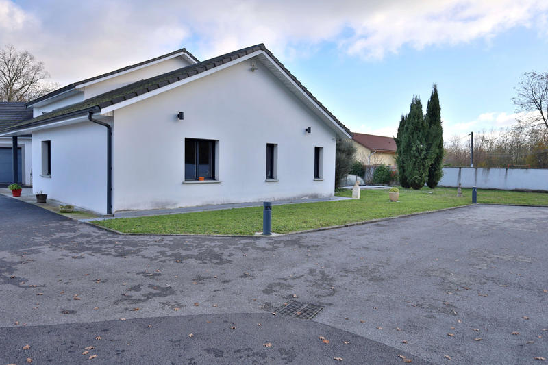 Maison - 283 m² - 6 pièces