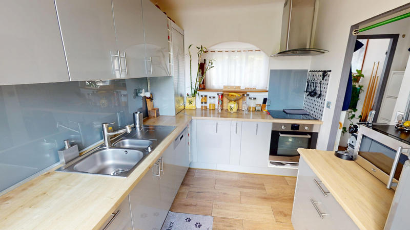 Maison - 88 m² - 4 pièces