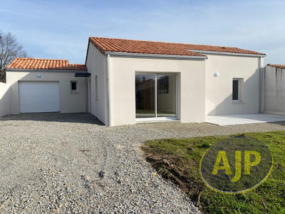 Maison - 77 m² - 4 pièces