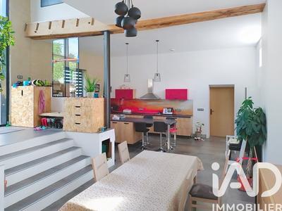 Maison - 215 m² - 6 pièces