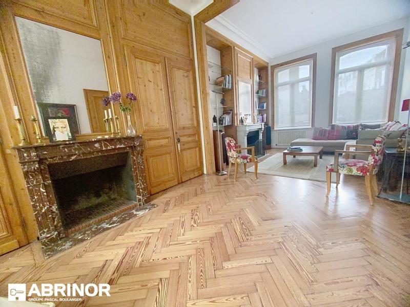 Maison bourgeoise - 210 m² - 8 pièces