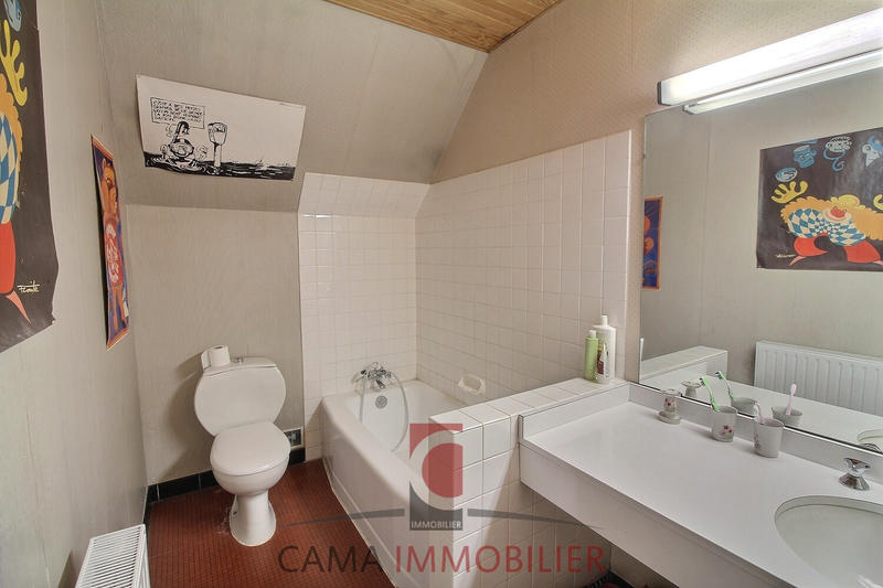 Maison - 190 m² - 8 pièces