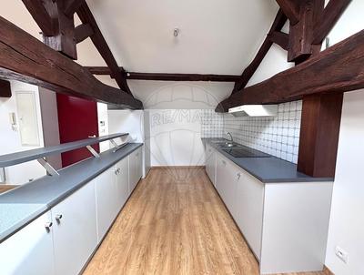 Appartement - 84 m² - 2 pièces