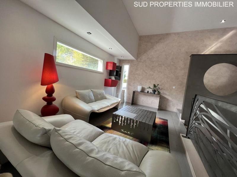 Maison - 218 m² - 7 pièces