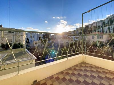 Appartement - 88 m² - 3 pièces