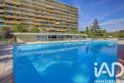 Appartement - 80 m² - 3 pièces