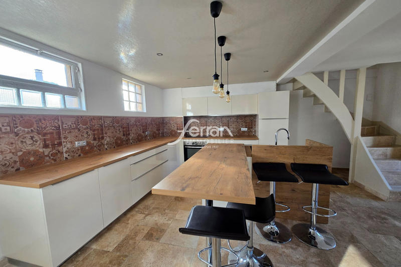 Appartement - 61 m² - 2 pièces