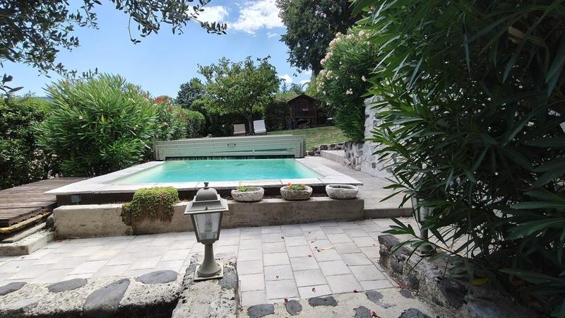 Maison - 160 m² - 8 pièces